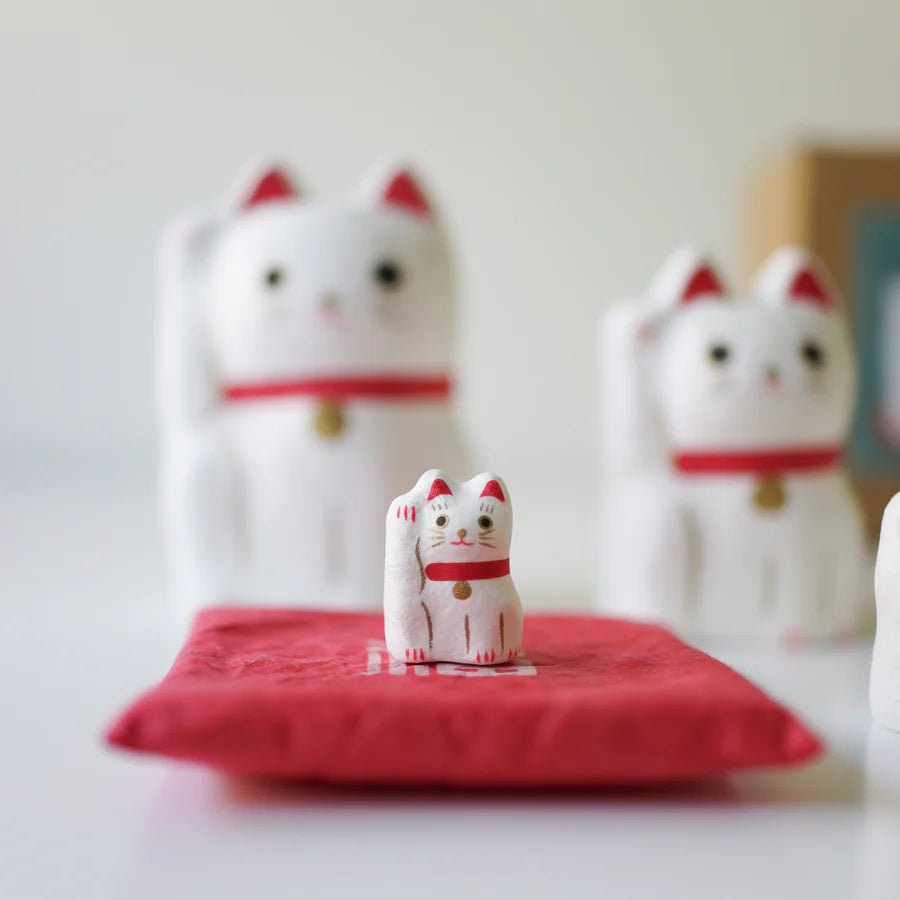 Japanese Paper Dolls Fortune Cat - White