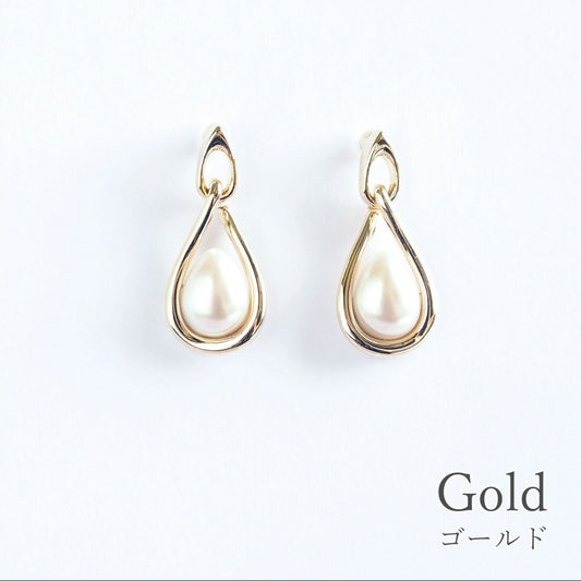 Cradle Pearl Ceramic Post Earrings - Gold