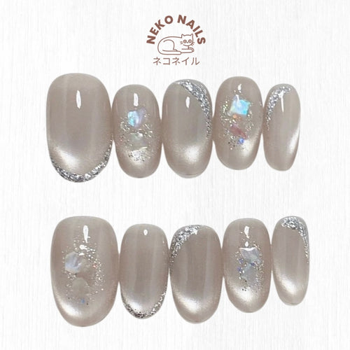 Crystal Veil - Cat Eye