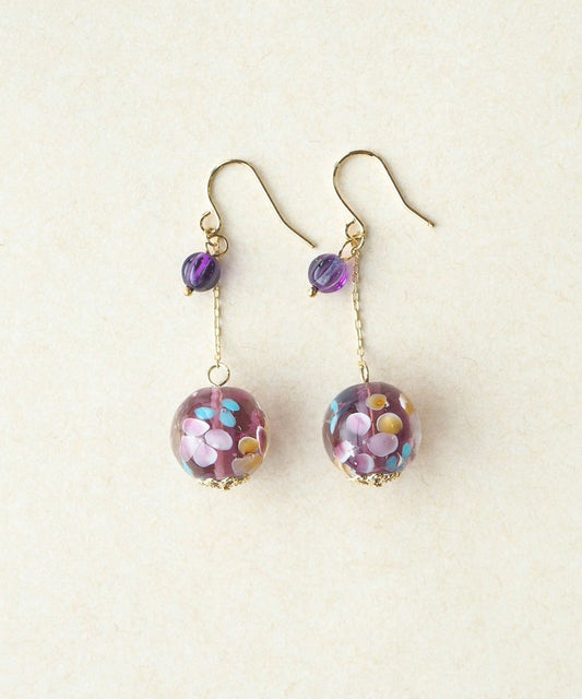Swinging glass bead earrings - Purple